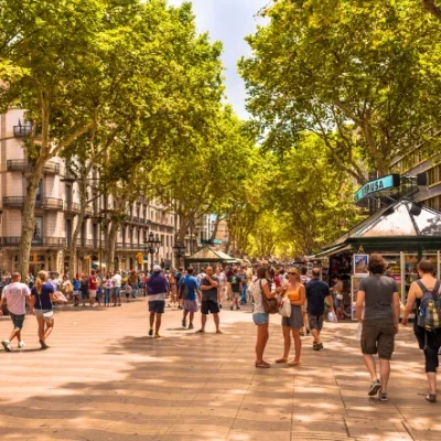 How to Experience Barcelona in a Few Hours Without Missing Its Essence