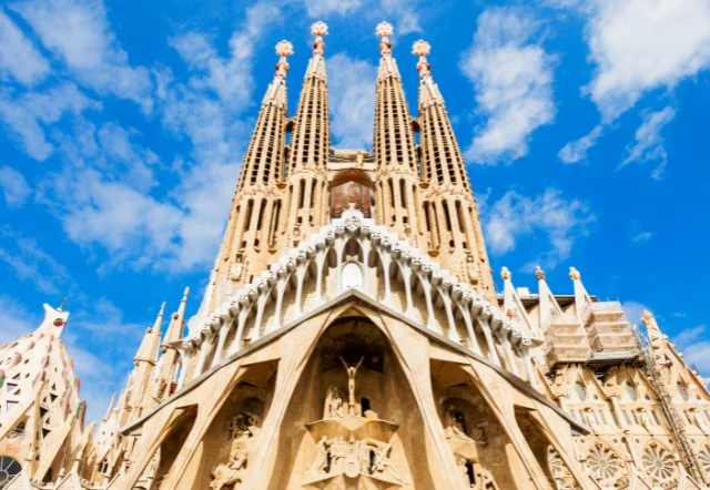 Why-Modernism-Defines-Barcelona’s-Identity