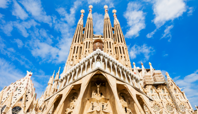 Why-Modernism-Defines-Barcelona’s-Identity